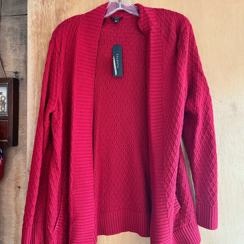 UNWORN Talbots Women's Red Sweater - Picture 1 of 2
